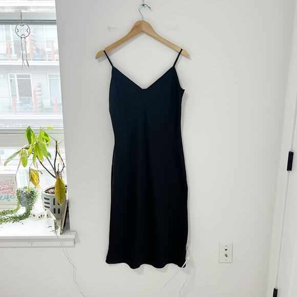 NEW Aritzia Wilfred Black Slip Dress Size Medium - Picture 1 of 6